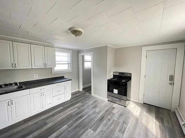 336 Amherst St #2 — Photo 1
