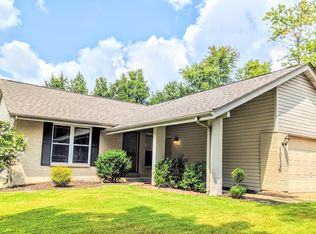 1039 Hollybend Dr, Ballwin, MO 63021
