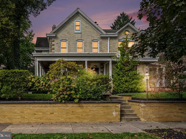 322 S College St, Carlisle, PA 17013