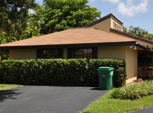 13117 SW 90th Pl, Miami, FL 33176