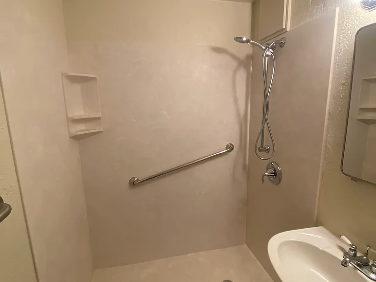 2005 NW Garfield Ave #2011 — Photo 6
