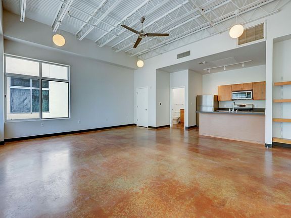 4th image of 2401 E 6th St Ste 3045