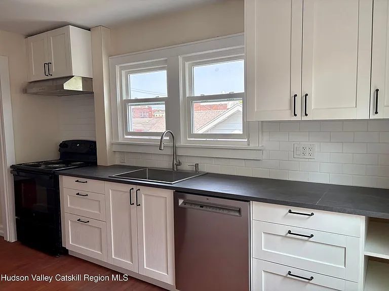 56 Cedar St #2 — Photo 2