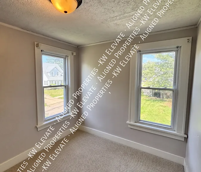1491 Beardsley St — Photo 12