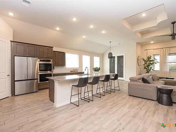 4th image of 8409 Ridge Crest Dr