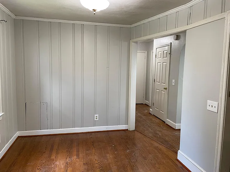2253 Memorial Ave SW — Photo 9
