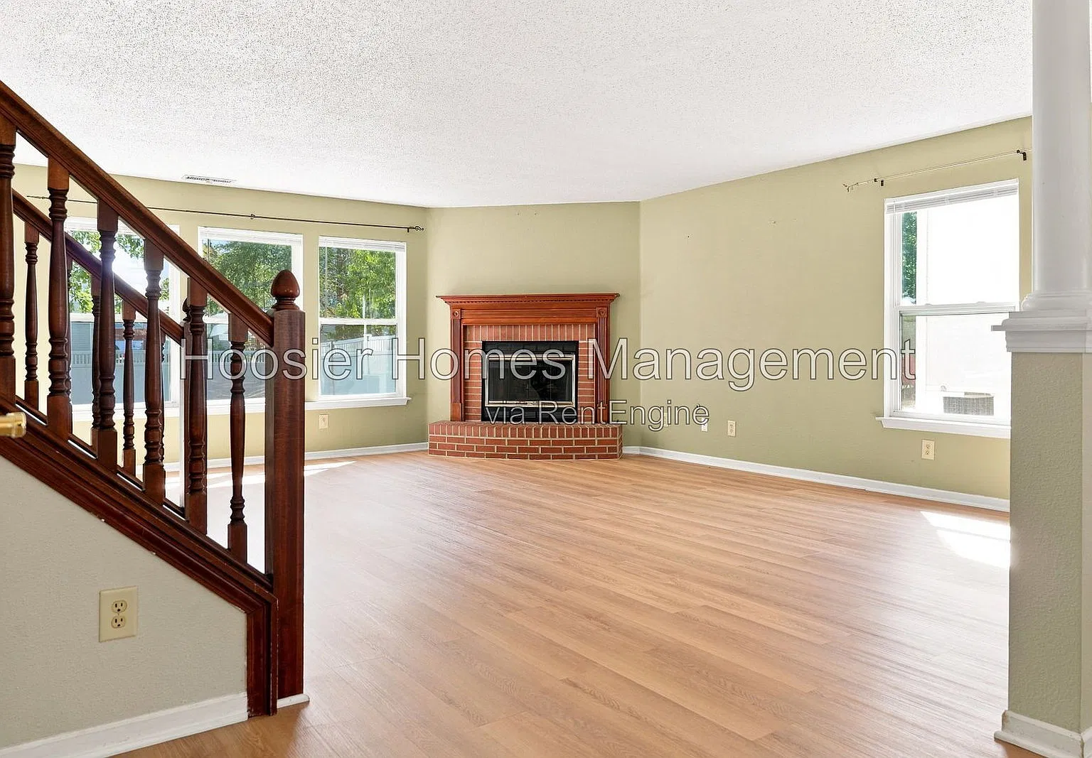 4 bed, 2.5 bath, 3072 sqft, $2,500 — Photo 2