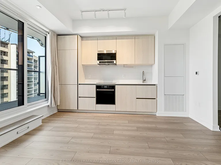 120 Broadway Ave #716N — Photo 11