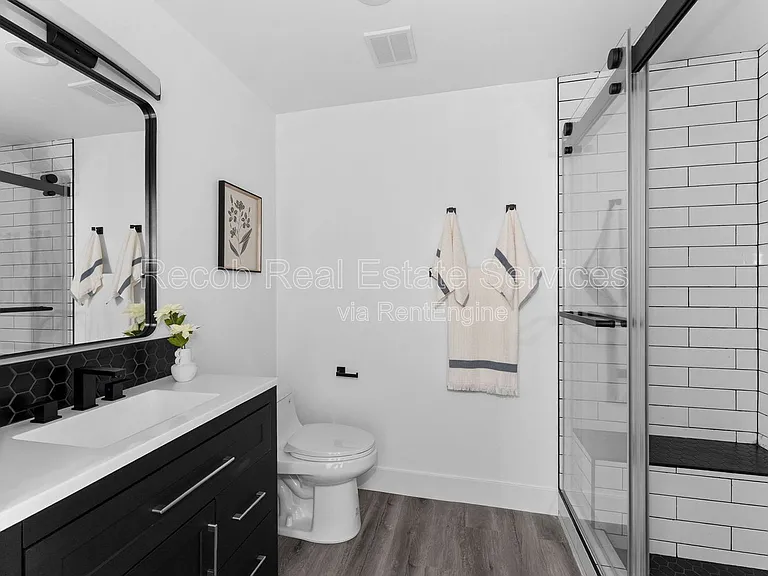 2722 Nye St #2 — Photo 8