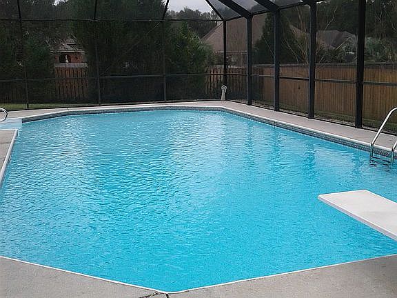 20 x 40 enclosed pool