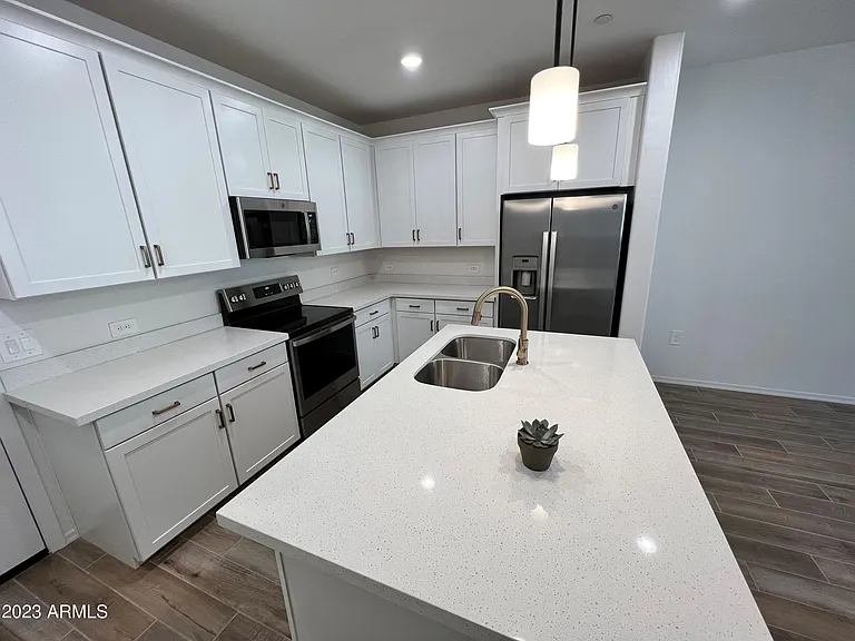 1822 E Chelsea Ln #104 — Photo 3