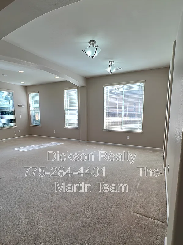 4 bed, 3.5 bath, 2632 sqft, $3,200 — Photo 3