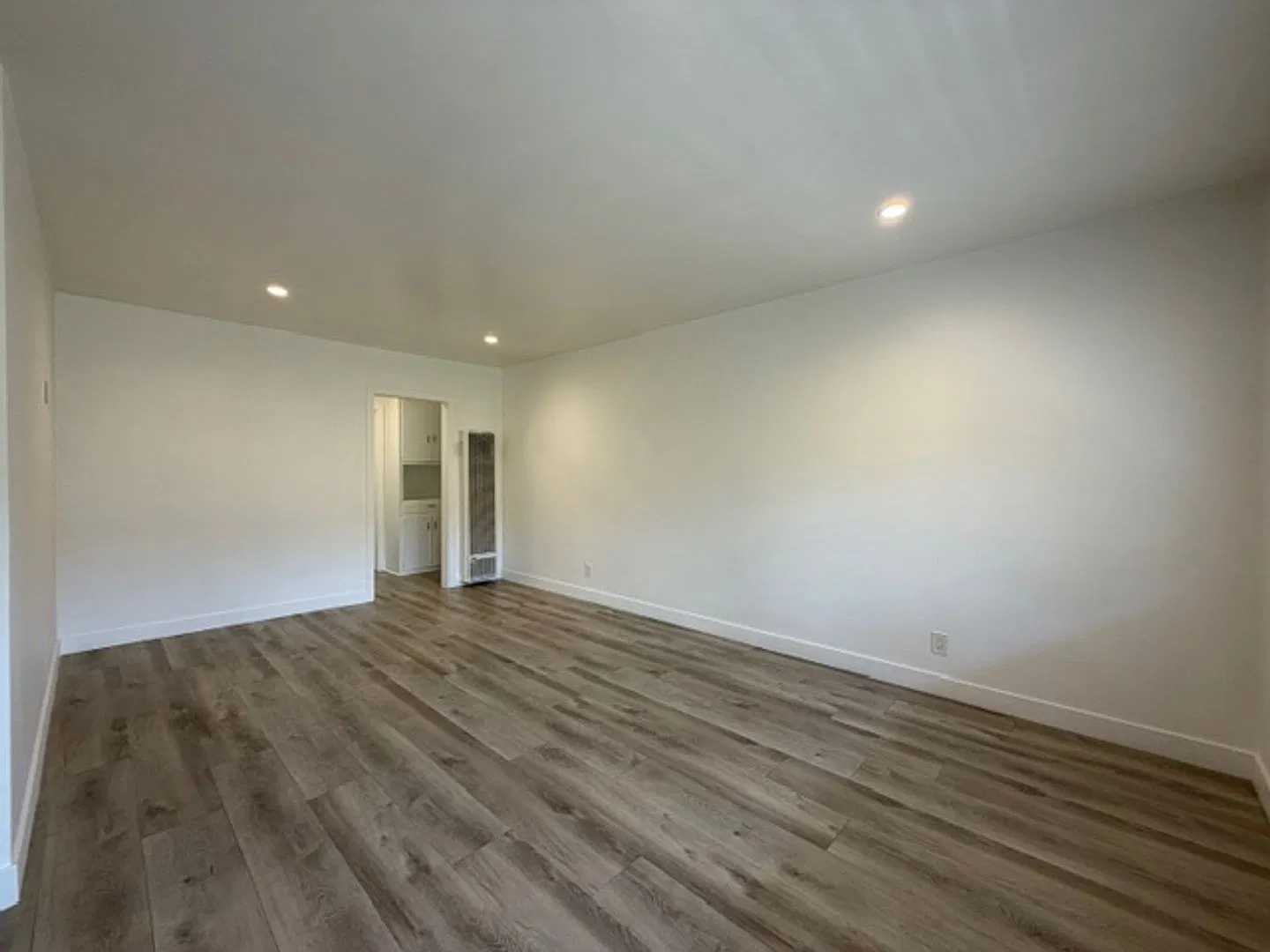 246 Coronado Avenue — Photo 4