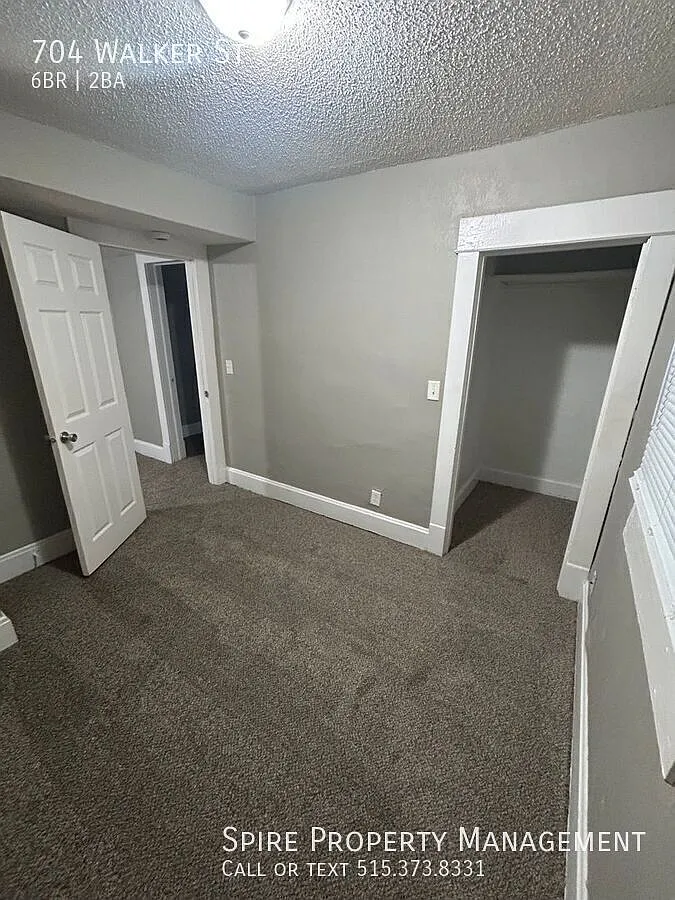 Spacious Income Based 6-Bedroom, 2-Bath Home Near Downtown Des Moines — Photo 3