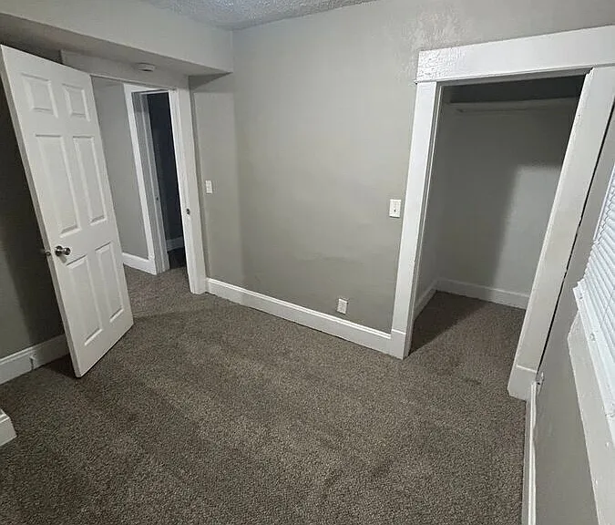 704 Walker St — Photo 3