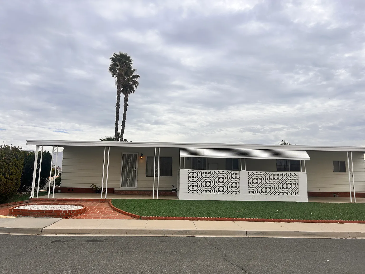 2 bed, 1392 sqft, $1,580 — Photo 2
