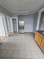 9 Grant Avenue, #3L1