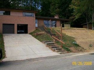 333 Scenic Dr, Saint Albans, WV 25177