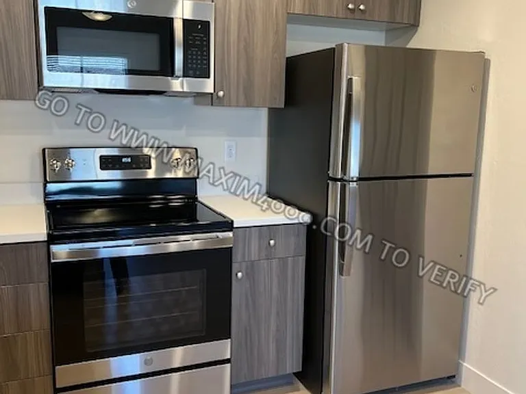 1030 Grand Avenue — Photo 5