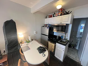 Rented by KNOCKKNOCK LLC