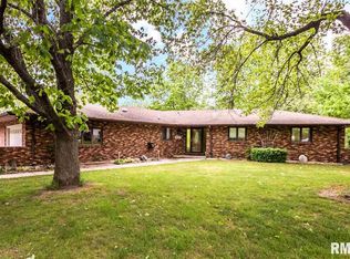 18307 Oak Lake Dr, Tremont, IL