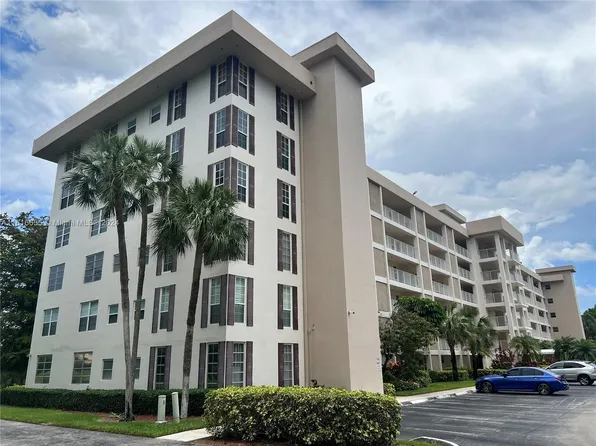 2851 S Palm Aire Dr APT 207, Pompano Beach, FL 33069