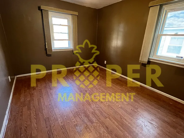 4210 Midway Ave — Photo 7