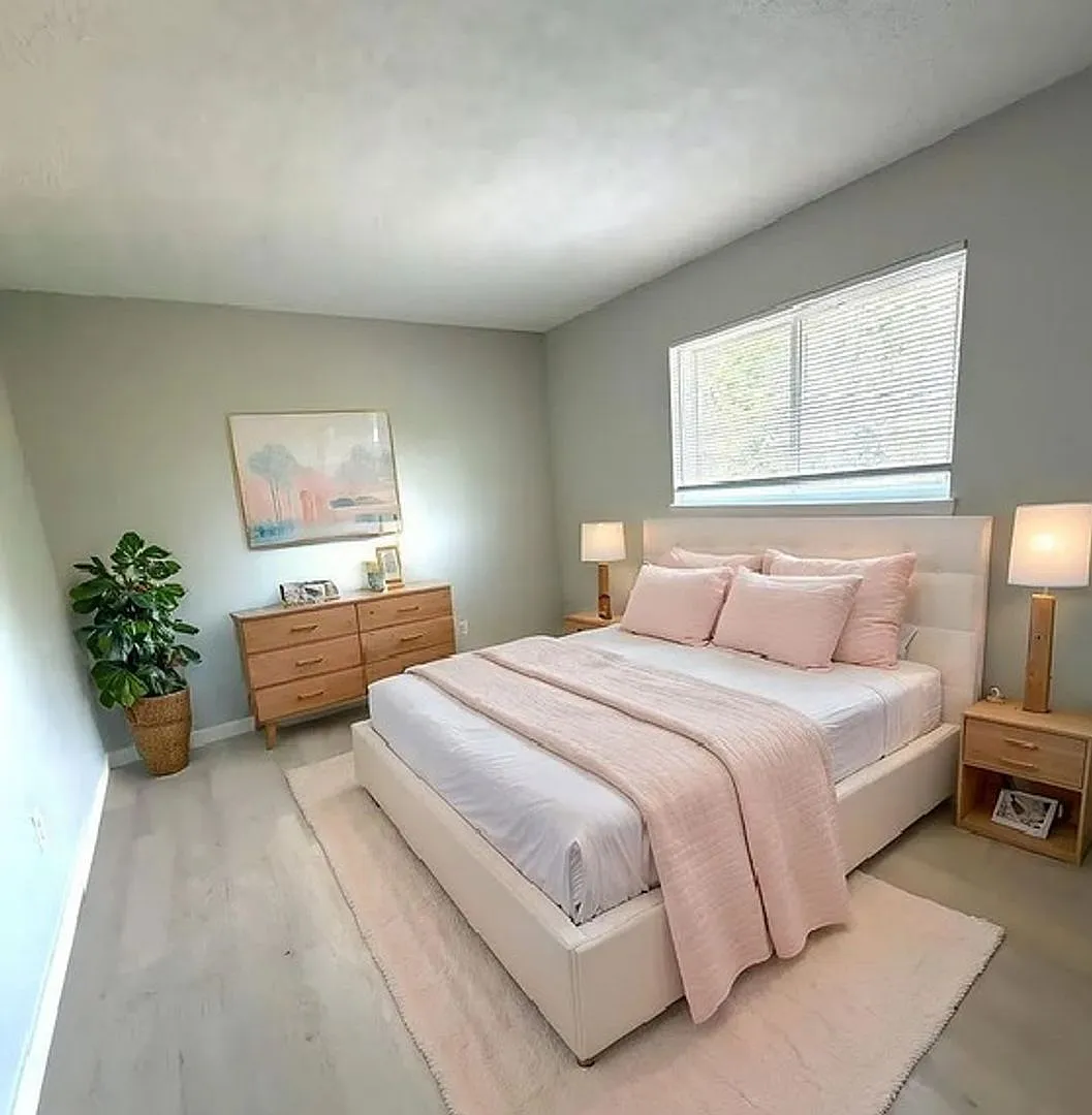 Westwind Apartments — Photo 3