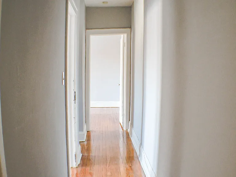 Essex-Morley and Barclay Apartments — Photo 7