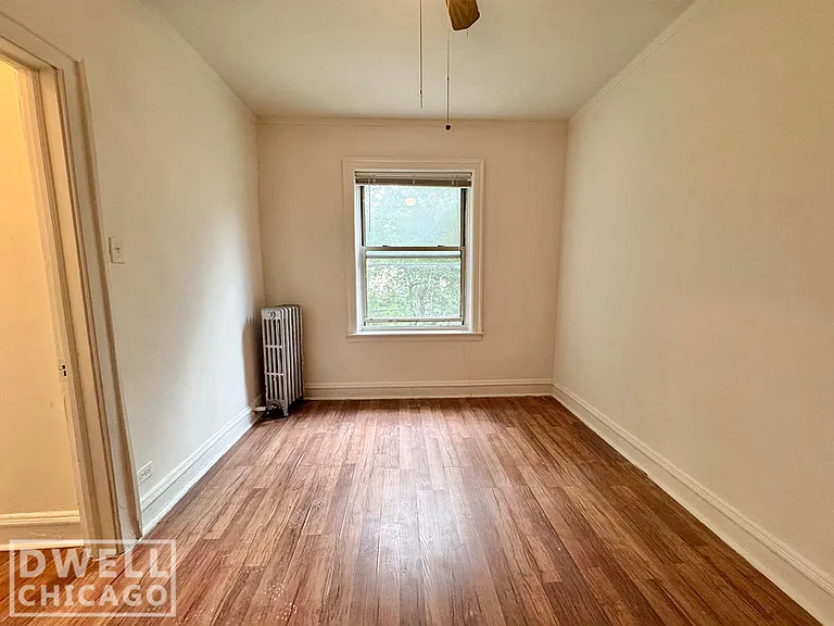 2537 N Sawyer Ave #1 — Photo 4