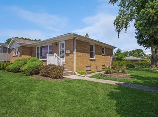 2095 Lee St, Des Plaines, IL 60018