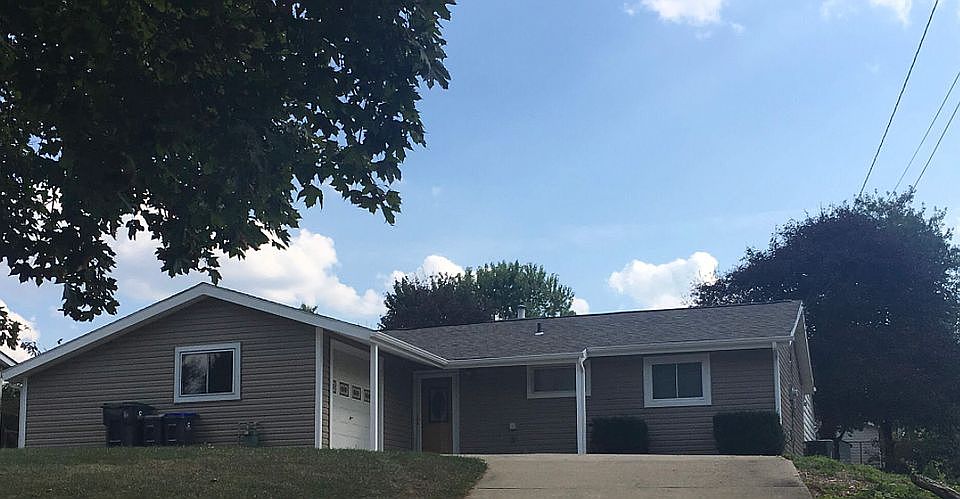 1st image of 411 Lincolnshire Dr
