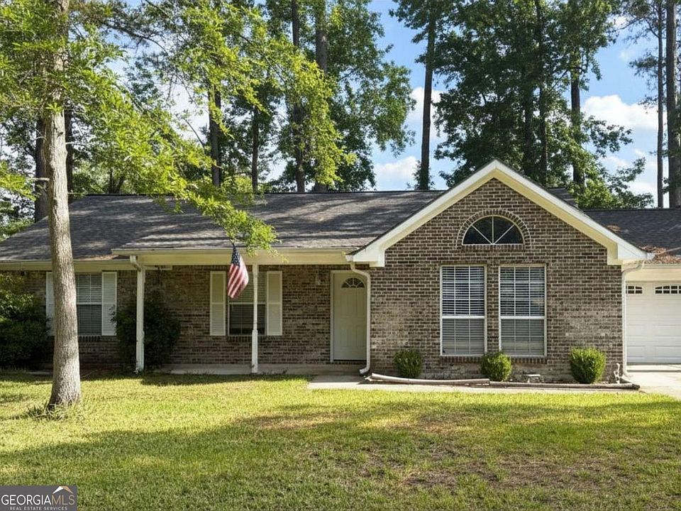 1st image of 108 Crestwood Ct