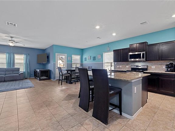 4th image of 3809 Endicott Dr