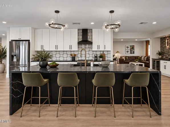 3802 E PICCADILLY Road, Phoenix, AZ 85018