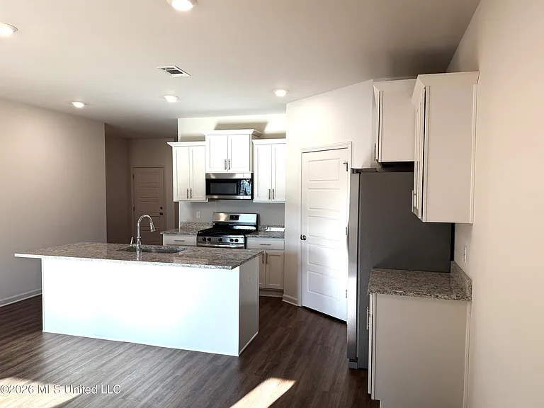 453 Piney Dr — Photo 9
