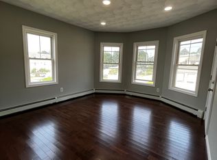 136 2nd St APT 2, East Providence, RI 02914
