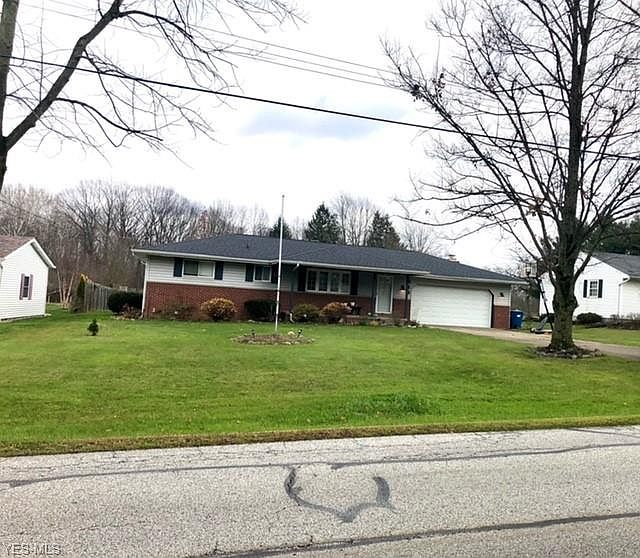 1st image of 843 Mechanic St