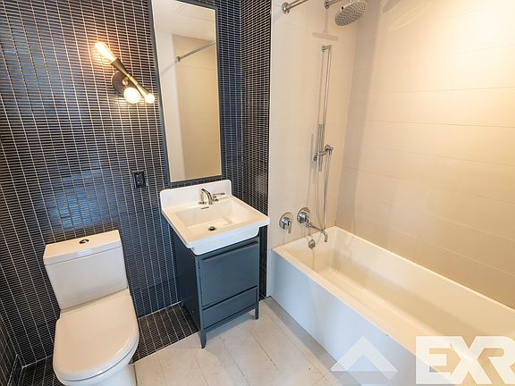 4th image of 54 Noll St #6772