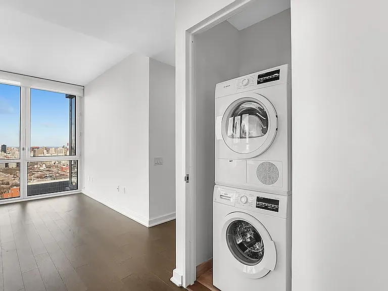 2922 Northern Blvd #Penthouse 1A — Photo 5