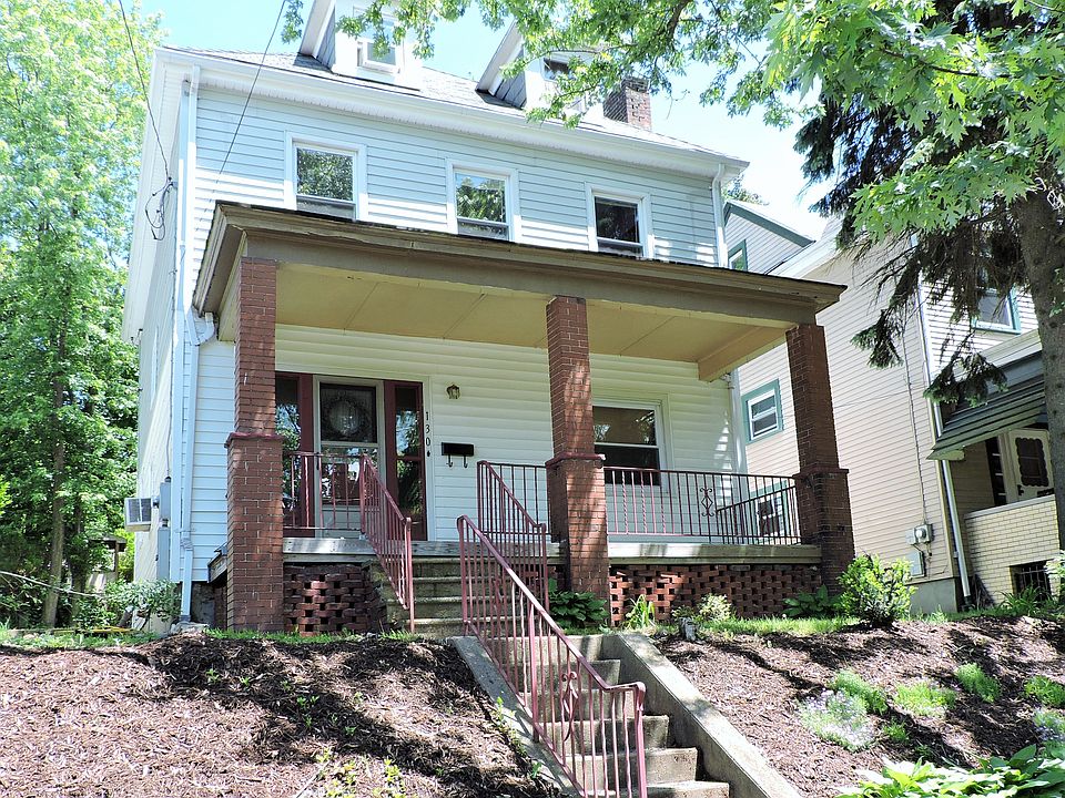 Welcome to 130 Oakwood!