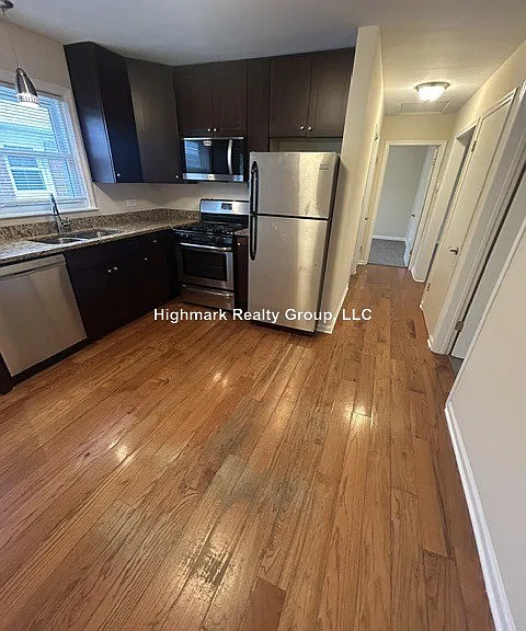 115 W Ash St #C — Photo 4