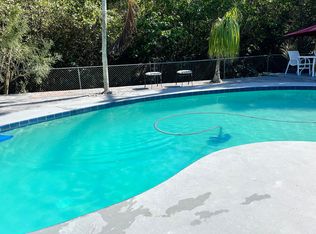 998 Mohican Blvd, Jupiter, FL 33458