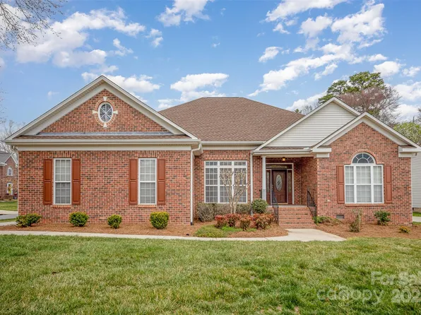 1730 Sanridge Wind Ln, Charlotte, NC 28262