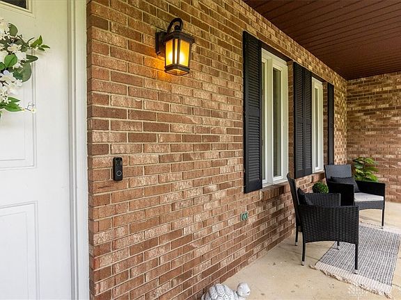 3rd image of 4270 Briarwood Dr
