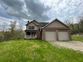 11820 Fallsburg Rd NE, Frazeysburg, OH