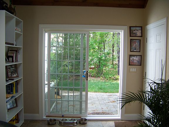 5th image of 132 Lakeshore Dr