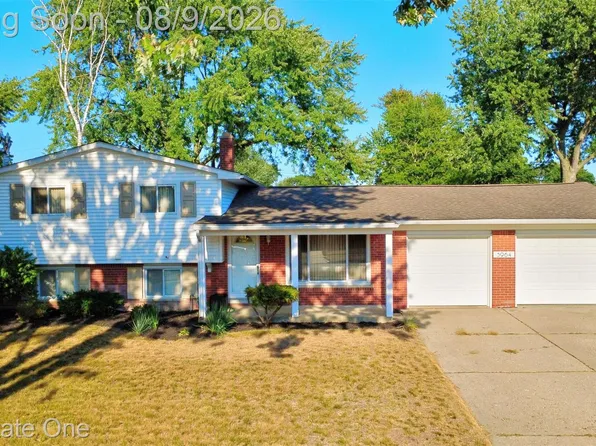 5964 Strathdon Way, Waterford, MI 48327