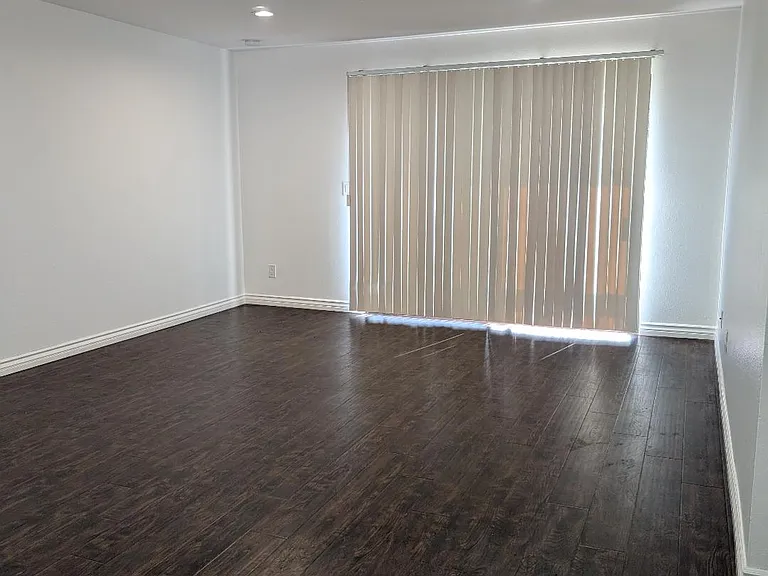 511 E Palmer Ave #14 — Photo 2