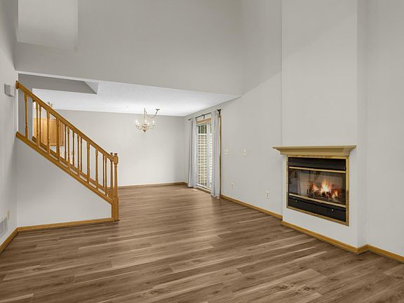 3rd image of 3626 Linden Ave #4